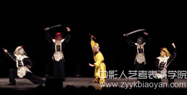 国戏师生赴上海参加全国第五届大学生艺术展演活动2.jpg